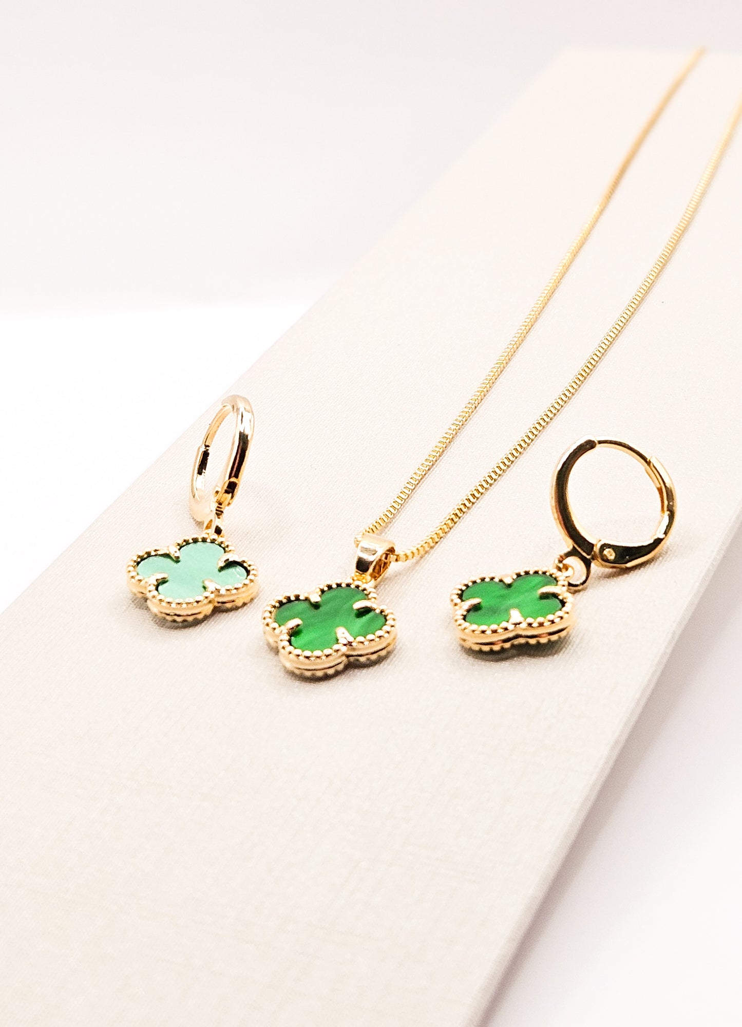 Conjunto Natureza Dourada